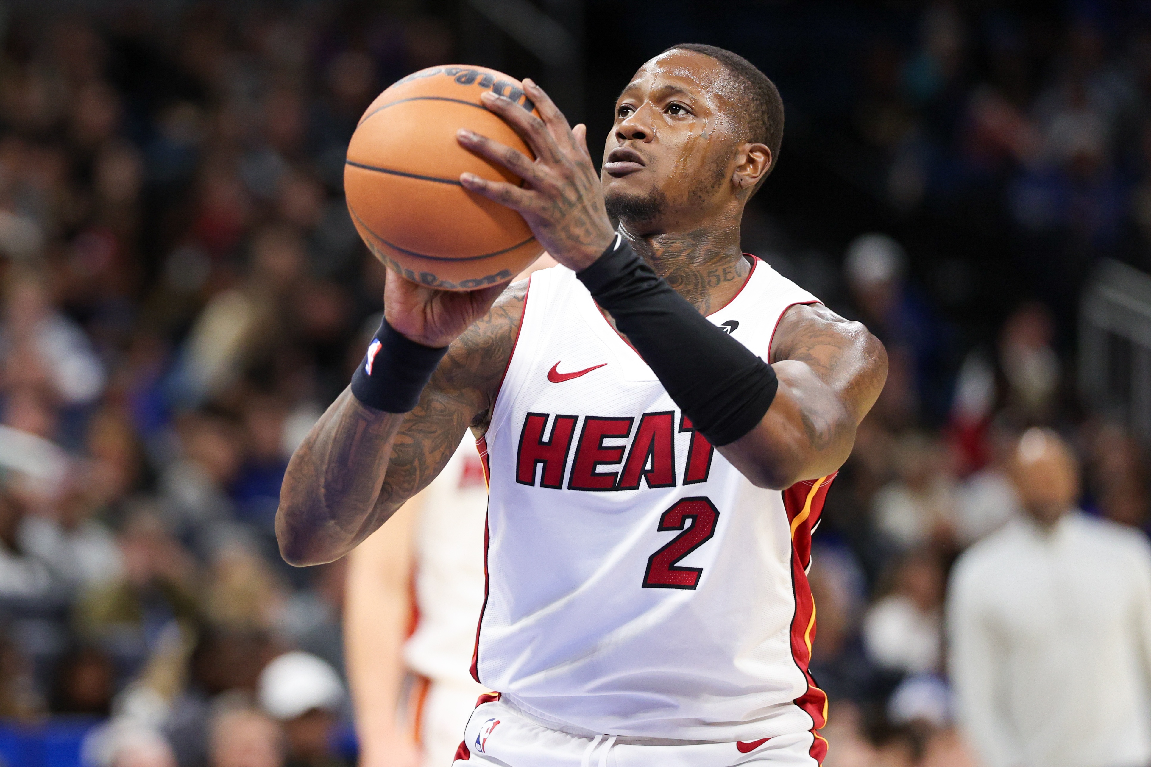 美记:热火已经探索了各种方案 想送走罗齐尔并引进一名内线球员